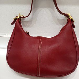 Vintage Ergo Style  Coach Bag Red Leather